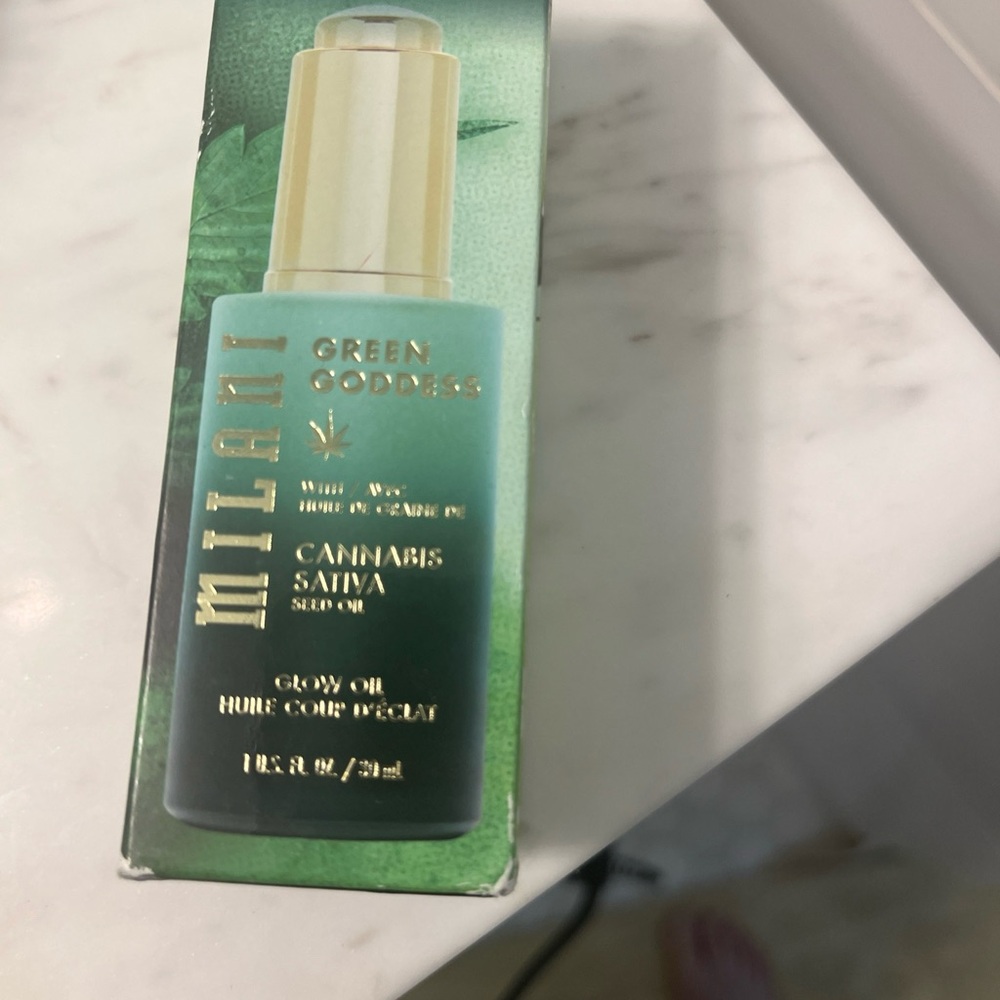 Milani Green Goddess Glow Oil